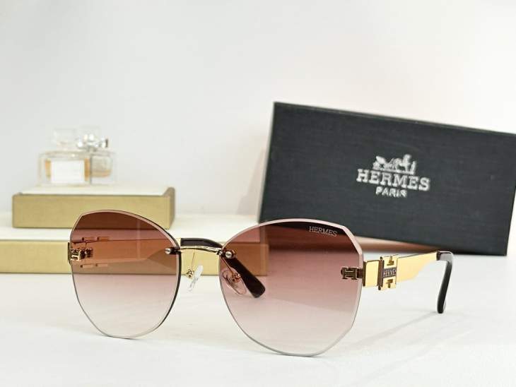 Picture of Hermes Sunglasses _SKUfw74834778fw